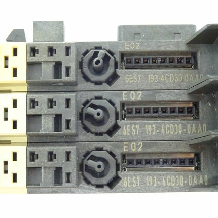 Siemens  6ES7193-4CD30-0AA0 / 6ES7 193-4CD30-0AA0 / Inhalt : 3 Stück - Maranos.de