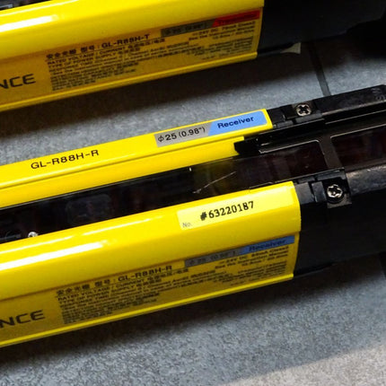 Keyence GL-R88H-T + GL-R88H-R Sicherheitslichtvorhang Set Transmitter und Receiver / Neuwertig - Maranos.de