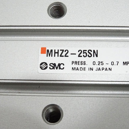 SMC MHZ2-25SN 2-Finger-Parallel-Greifer / Neu OVP - Maranos.de