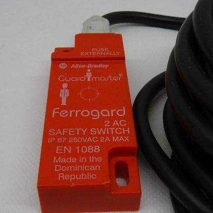Allen Bradley Ferrogard Sicherheitsschalter 2AC Guard Master - Maranos.de