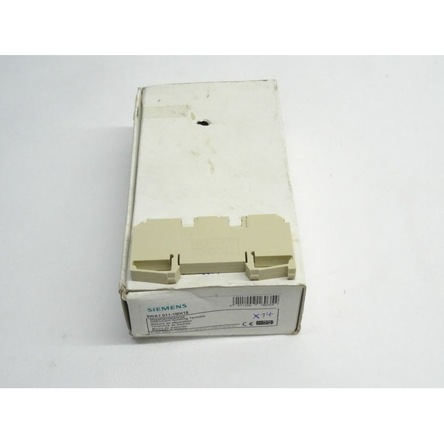 Siemens 8WA1011-1MH15 / 8WA1 011-1MH15 Messtrennklemme Thermoplast Schraubanschluss beidseitig mit Prüfbuchse, 8mm, Gr. 6 - Maranos.de