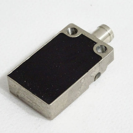 Turck Bi8U-Q08-AP6X2-V1131 ZoomZoom  Induktiver Sensor - Maranos.de