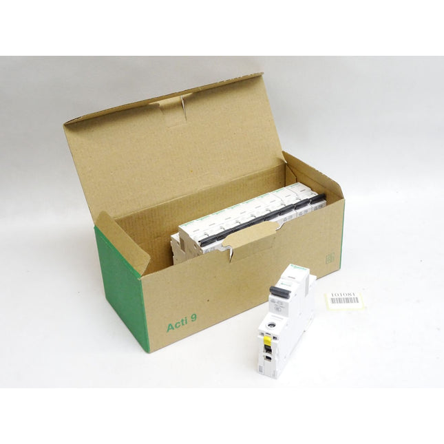 Schneider Electric Leitungsschutzschalter 1P 6A C Acti9 iC60H 043832 A9F07106 Inhalt:1 Stück / Neu - Maranos.de