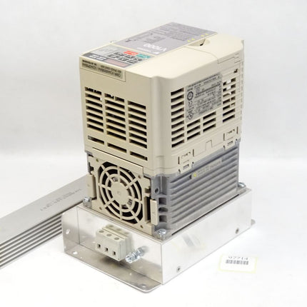 Yaskawa CIMR-VC4A0009BAA 4/3kW Frequenzumrichter mit Filter A1000-FIV3010-RE - Maranos.de