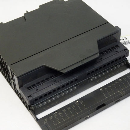 Siemens S7-300 6ES7321-1BH02-0AA0 / 6ES7 321-1BH02-0AA0 (mit Klappe und mit Stecker) - Maranos.de