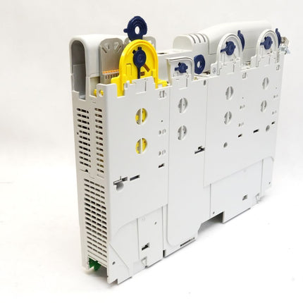 Lenze Servo Umrichter L-force Multi Drive HighLine E94AMHE0044 + Backplane E94AZPM0044 / Neuwertig OVP - Maranos.de