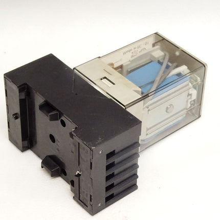 Finder Relais 60.13.9.024.0070 mit Sockel Schrack MT78750 - Maranos.de