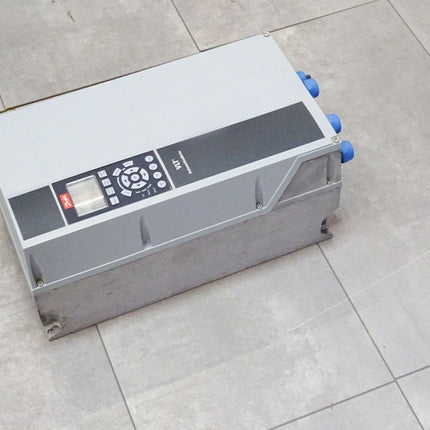 Danfoss VLT 131U3473 FC-302P5K5T5P55H1 Frequenzumrichter 5.5kW - Maranos.de
