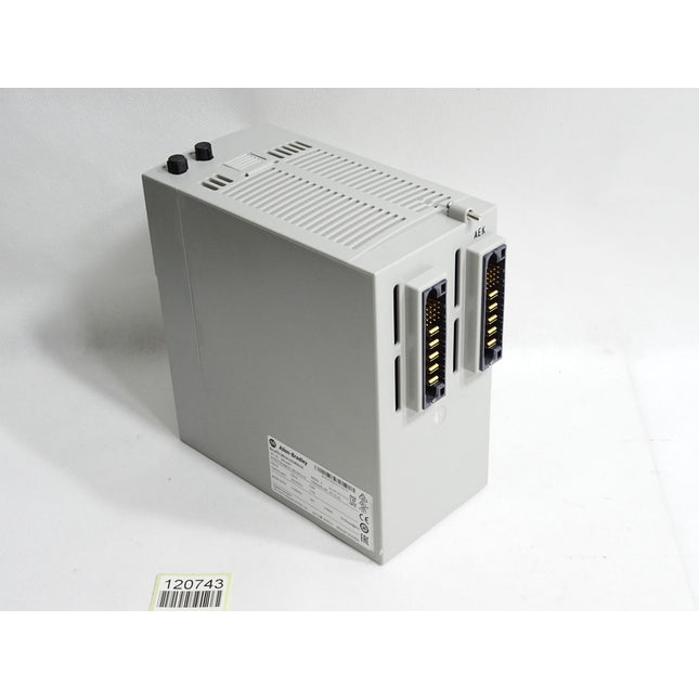 Allen Bradley Axis Module 2093-AM01 / Neuwertig - Maranos.de