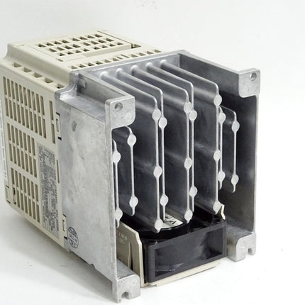 Omron Yaskawa Inverter VS mini J7 2.2kW CIMR-J7AZ42P2 / Neuwertig