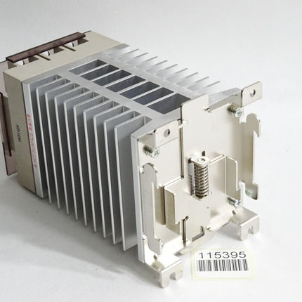 Omron G3PE-515B-2N Halbleiterrelais mit integriertem Kühlkorper / Neuwertig - Maranos.de