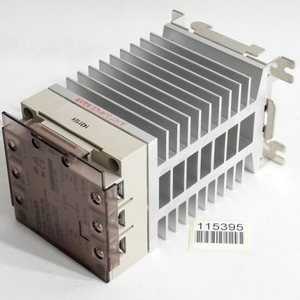 Omron G3PE-515B-2N Halbleiterrelais mit integriertem Kühlkorper / Neuwertig - Maranos.de