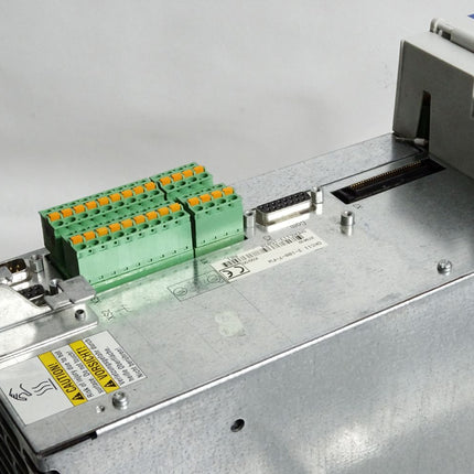 Rexroth Indramat Eco Drive DKC11.3-100-7-FW R911279432 Frontbdeckung beschädigt - Maranos.de
