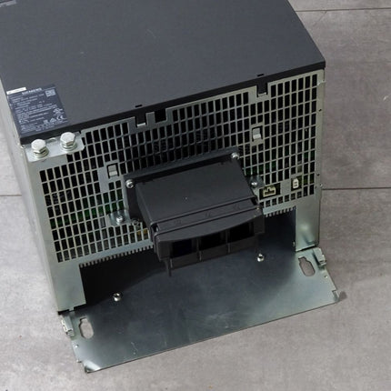 Siemens Sinamics Single Motor 200A 6SL3120-1TE32-0AA4 Frontklappe beschädigt - Maranos.de