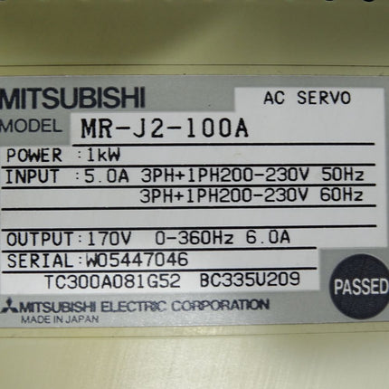 Mitsubishi AC Servo MR-J2-100A 1kW - Halterung Frontklappe beschädigt - Maranos.de
