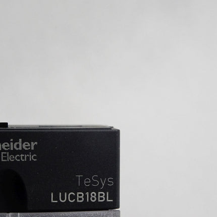Schneider Electric TeSys LUCB18BL Steuereinheit  4.5-18A 24VDC / Neu - Maranos.de