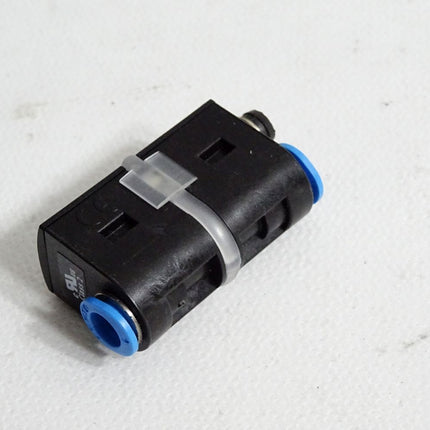 Festo Drucksensor SDE5-B2-NF-Q6-V-M8 529027 / Unbenutzt