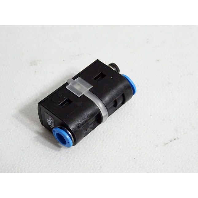 Festo Drucksensor SDE5-B2-NF-Q6-V-M8 529027 / Unbenutzt