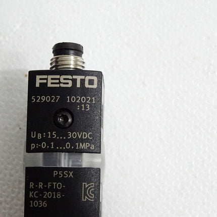 Festo Drucksensor SDE5-B2-NF-Q6-V-M8 529027 / Unbenutzt