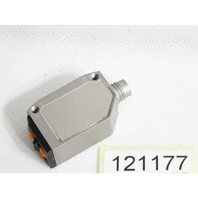 Ifm electronic Reflexlichtschranke O6P302 O6P-FPKG/AS/3P / Neuwertig