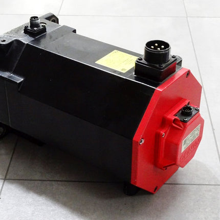 Fanuc AC Servomotor A06B-0272-B705 3000min-1 5.5kW - Maranos.de
