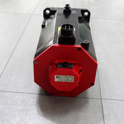 Fanuc AC Servomotor A06B-0272-B705 3000min-1 5.5kW - Maranos.de