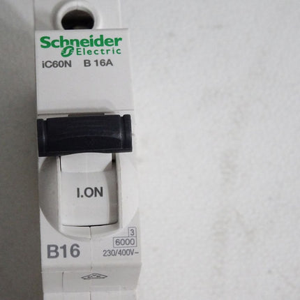 Schneider Electric Leitungsschutzschalter iC60N B 16A  / Neuwertig