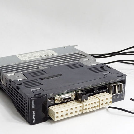 Mitsubishi AC Servo Amplifier MR-J3-10BS 100W + Netzfilter MF-2F230-006.230MFa - Maranos.de