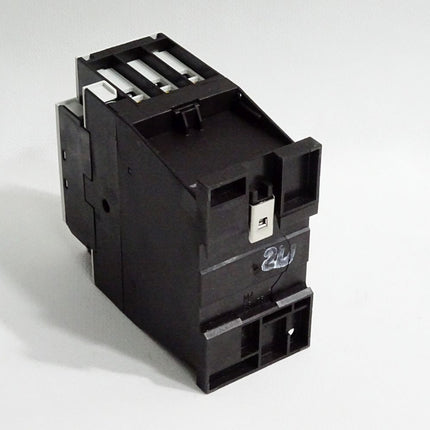 Eaton Leistungsschütz DILM17-10 XTCE018C10 / Unbenutzt - Maranos.de