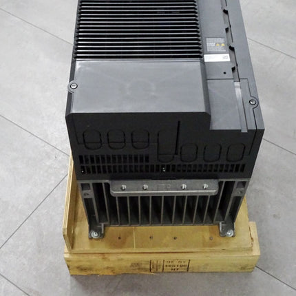 Siemens Sinamics 90kW Power Module PM240-2 6SL3210-1PE31-8UL0 / Unbenutzt - Maranos.de