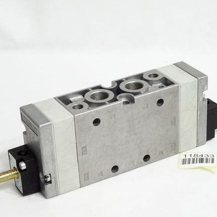 Festo 19708 MFH-5/3E-3/8-B Magnetventil / Unbenutzt mit Lagerspuren - Maranos.de