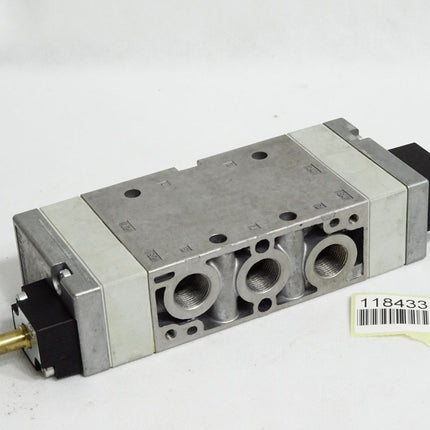 Festo 19708 MFH-5/3E-3/8-B Magnetventil / Unbenutzt mit Lagerspuren - Maranos.de
