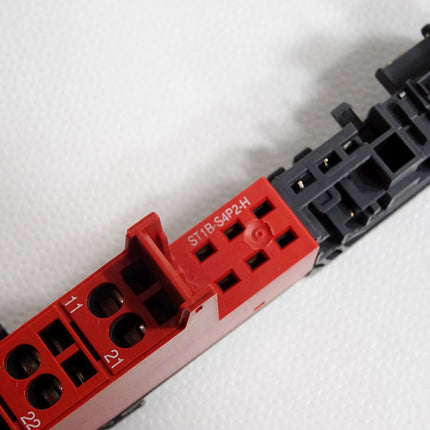 Mitsubishi Electric ST1B-S4P2-H Anschluss für Spannungsversorgungsmodul - Maranos.de