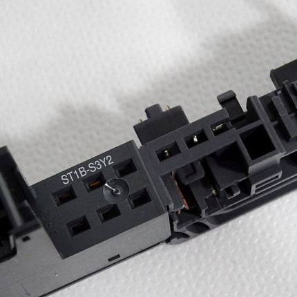 Mitsubishi Electric ST1B-S3Y2 Digital output module - Maranos.de