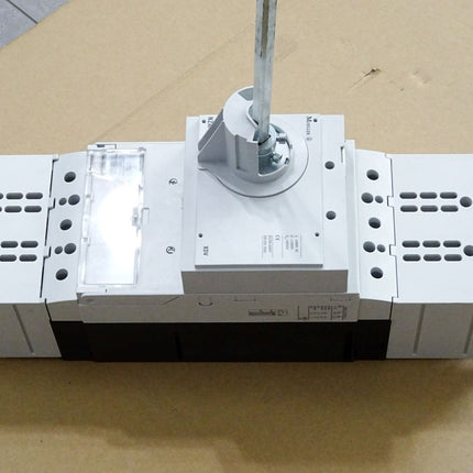 Moeller Kompaktleistungsschalter NZM3 690V + Drehgriff XDV 630A