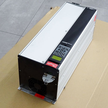 Danfoss Frequenzumrichter VLT6000 HVAC 178B0241 VLT6032HT4C20STR3DLF10A00C0