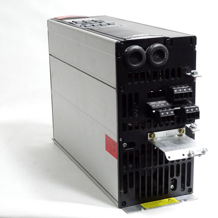 Danfoss Frequenzumrichter VLT6000 HVAC 178B0236 VLT6006HT4B20STR3DLF10A00C0