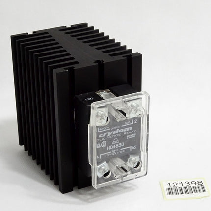 Crydom Solid-State relay HD4850 mit Kühlkörper