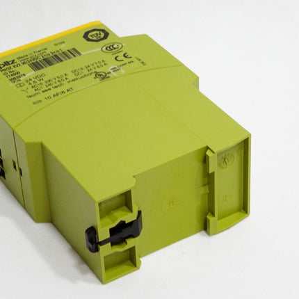 Pilz Sicherheitsschaltgerät 774500 PNOZ XV3.1P 30/24VDC 3n/o 1n/c 2n/o t