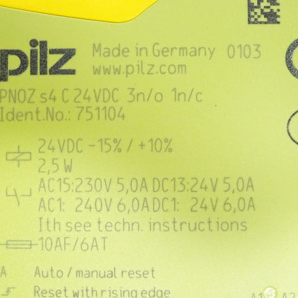 Pilz Sicherheitsschaltgerät 751104 PNOZ s4 C 24VDC 3 n/o 1 n/c