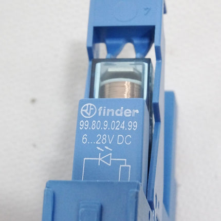 Finder Relais 40.52 8A 250VAC 24VDC + Sockel 95.95.3 + 98.80.9.024.99