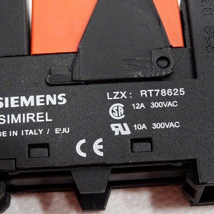 Siemens Simirel Relais + Sockel RT3A4L24 (RT78625 + RT314024)