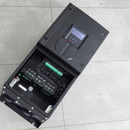 SEW Eurodrive Movitrac LTP-B MCLTPB0370503415 18265707 37kW / Neuwertig - Maranos.de