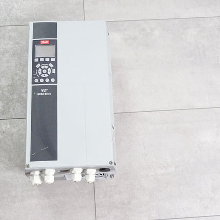 Danfoss VLT HVAC Drive 131L9218 FC-102P2K2T4E55H1 2.2kW Frequenzumrichter - Maranos.de
