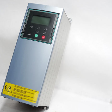 Vacon Frequenzumrichter 3.0CXS4G2I1 4kW - Maranos.de