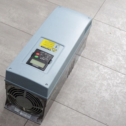 Vacon NXS00615A2H1SSSA1A3000000 Power Unit PA006152H1SSS Halterung gebrochen - Maranos.de