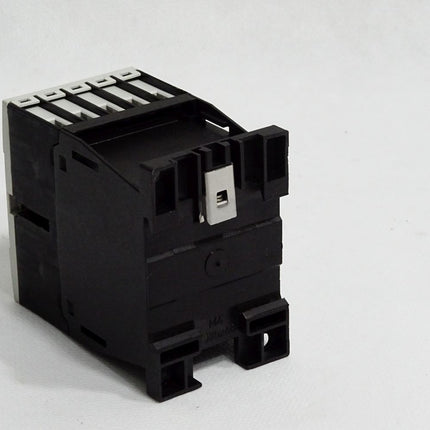Eaton Leistungsschütz DILM7-10 XTCE007B10 230V