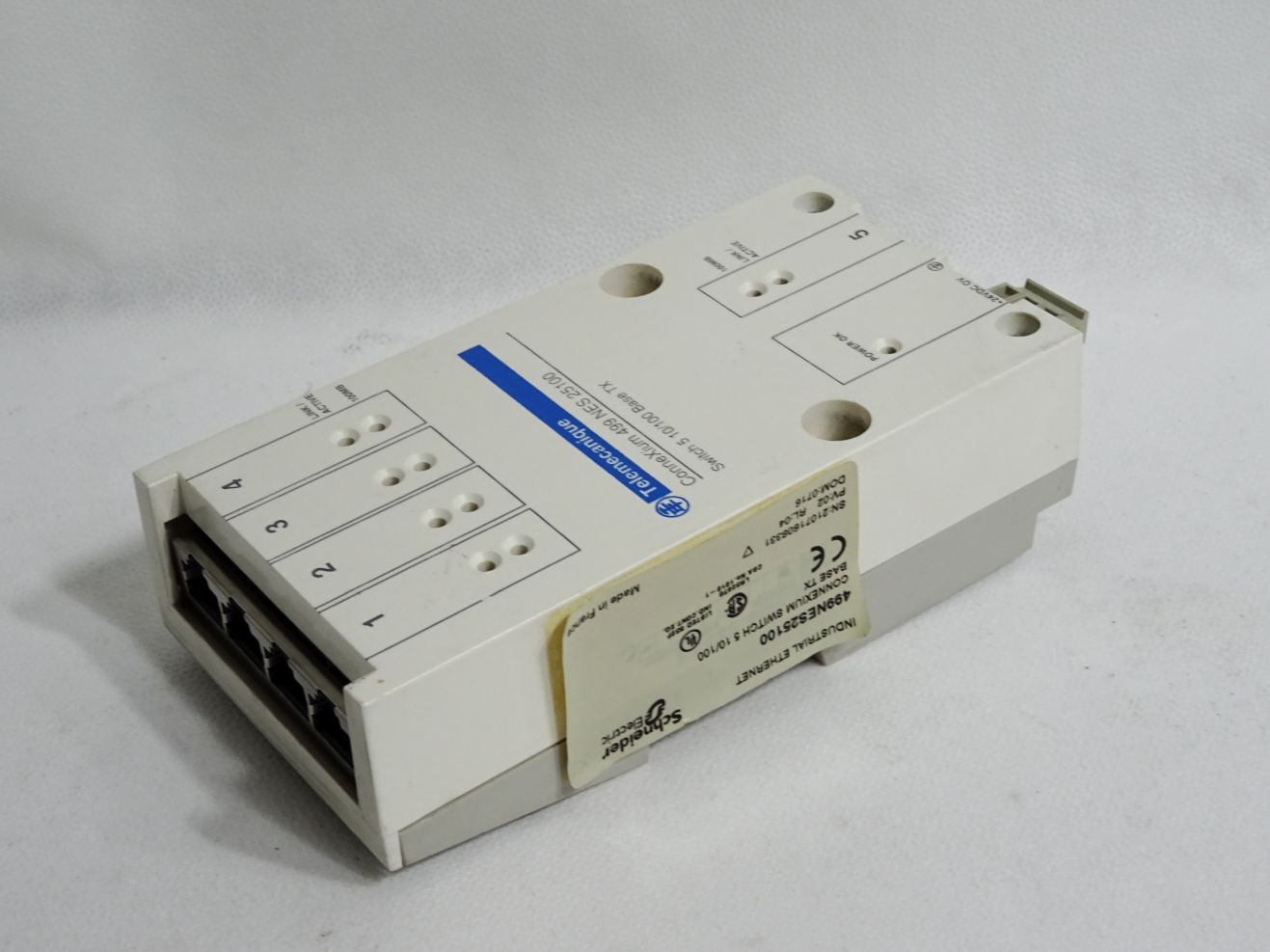 Schneider Electric Ethernet TCP/Ip switch 499NES25100