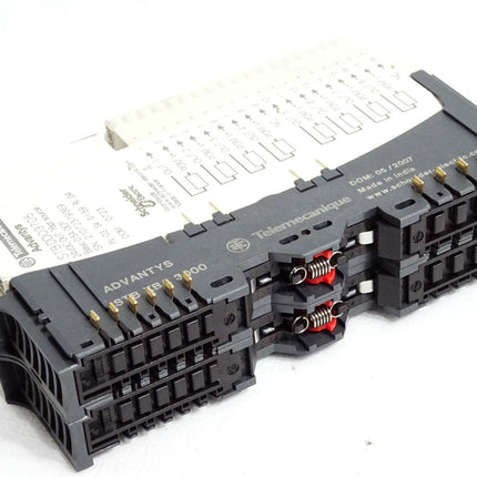 Schneider Electric Telemecanique Advantys digital output STBDDO3705 + STBXBA3000 - Maranos.de