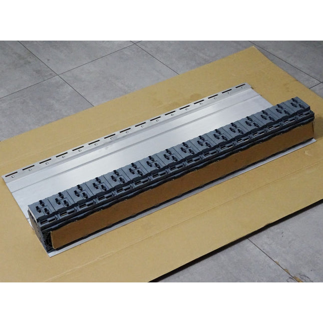 B&R ACOPOSmulti Montageplatte 16 Steckplätze 8B0M0160HW00.000-1 / Unbenutzt